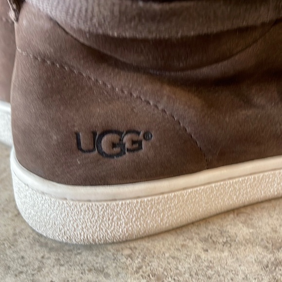 Gorgeous UGG suede boots - Picture 3 of 7